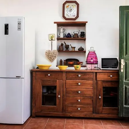 Histórica Con Molino De Viento Villa *