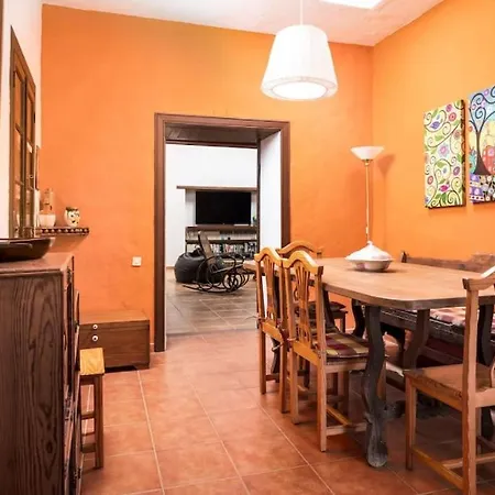 Histórica Con Molino De Viento