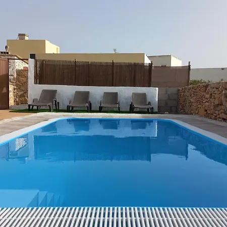 Histórica Con Molino De Viento Villa *