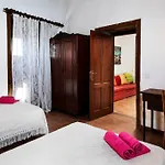 Villa Histórica Con Molino De Viento Antigua (Fuerteventura)